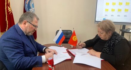 КММА «Нефтяник» медициналык-санитардык бөлүмү АКнын ортосунда кызматташуу жөнүндө келишимге кол койду.