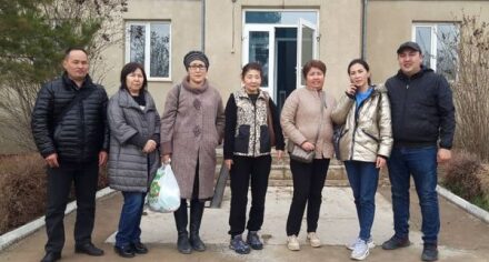 КММАнын кызматкерлери Нарын облусунун жергиликтүү калкына практикалык жардам көрсөтүштү