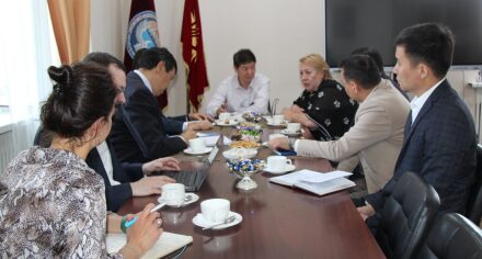КММАнын ректору Дүйнөлүк банктын өкүлдөрү менен жолугушуу өткөрдү