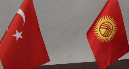 КММАда түрк тилин окутуу борборуна байланыштуу протолго кол коюлду