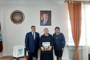 КММАнын ректору Индира Кудайбергенова Палестинанын Кыргызстандагы элчиси менен жолукту