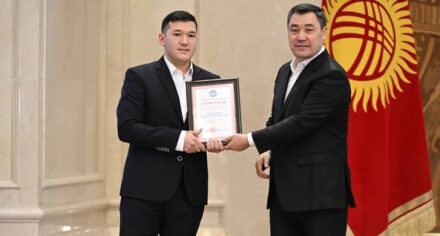 КММАнын Президенттик стипендияга ээ болгон студенттери